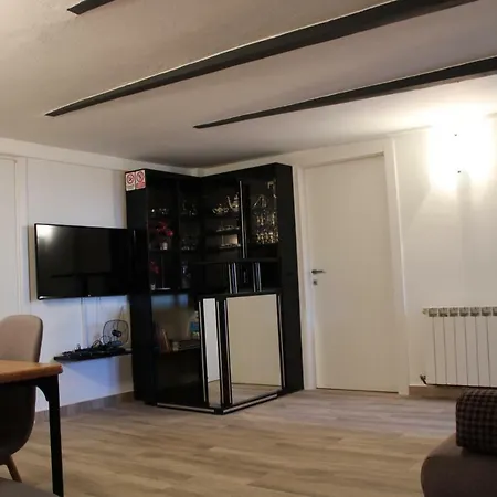 Kruna Rd Opatija, Matulji, * Rukavac (Primorje-Gorski Kotar)